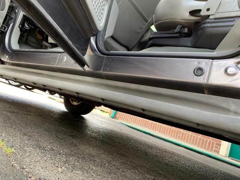 2004 Ford F-250 Image 9