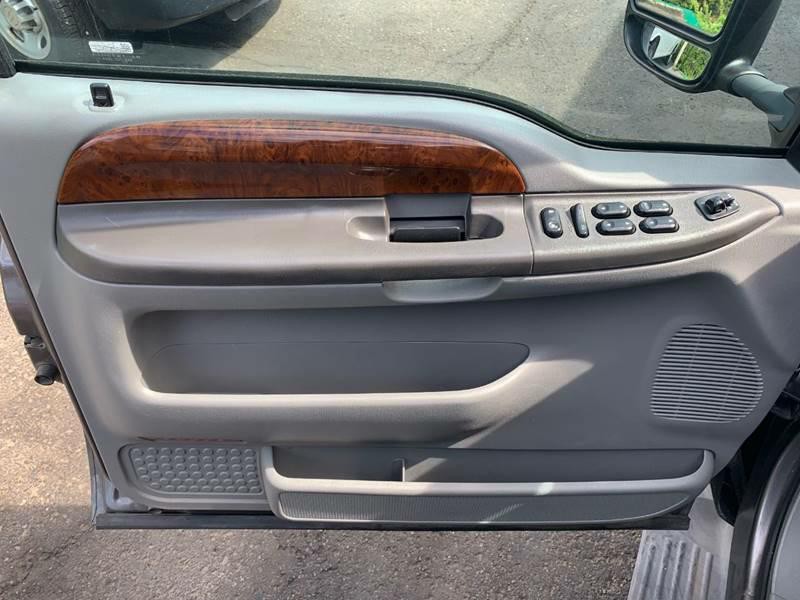2004 Ford F-250 Image 15