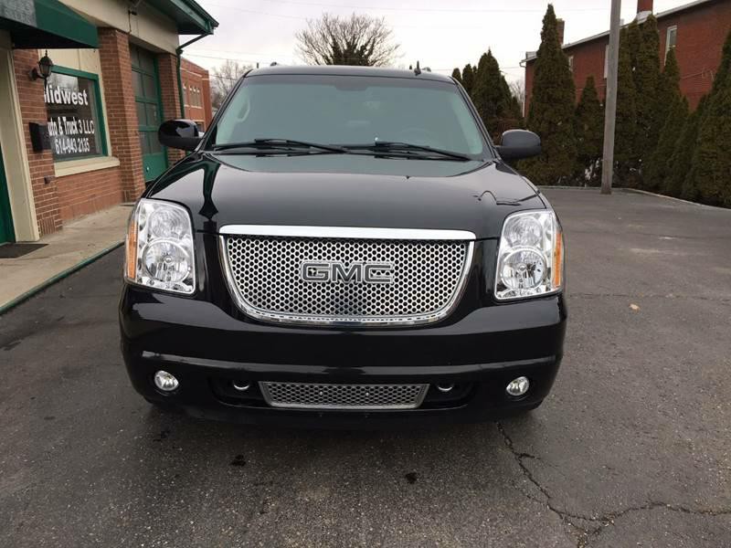 2007 GMC Yukon Image 2