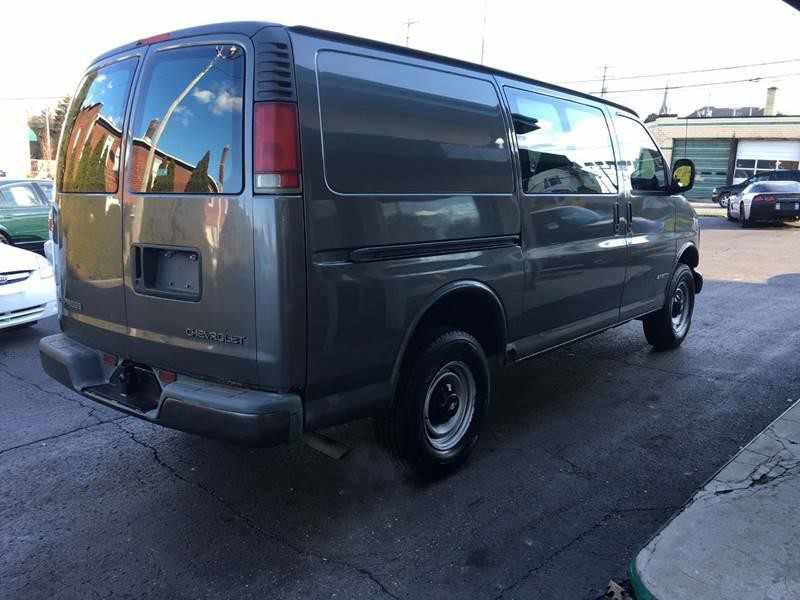 2000 Chevrolet Express Image 6