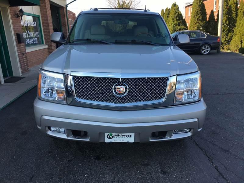 2004 Cadillac Escalade Image 2