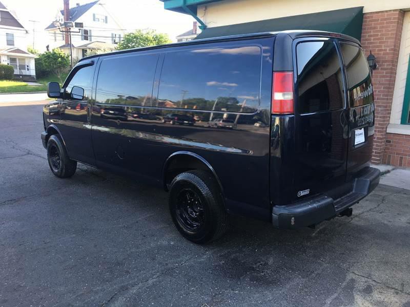 2008 Chevrolet Express Image 6