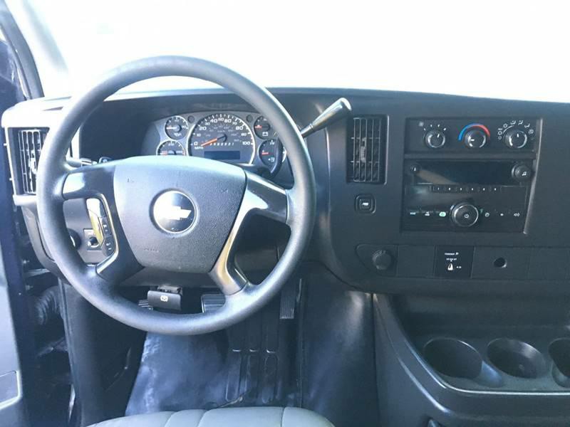 2008 Chevrolet Express Image 8