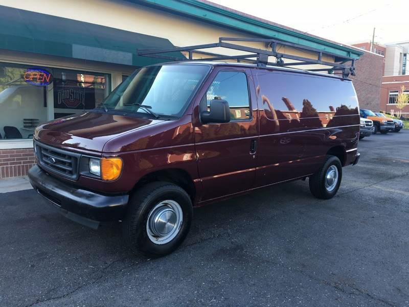 2005 Ford E-Series Image 1