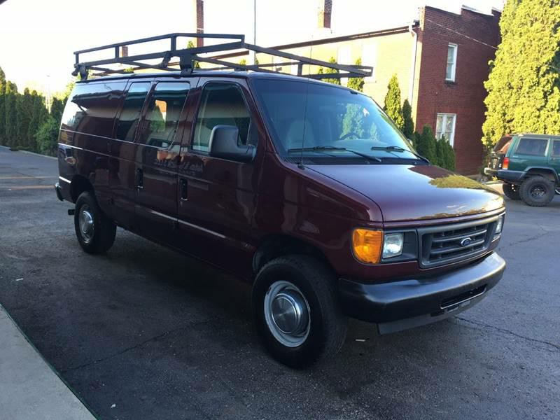 2005 Ford E-Series Image 3