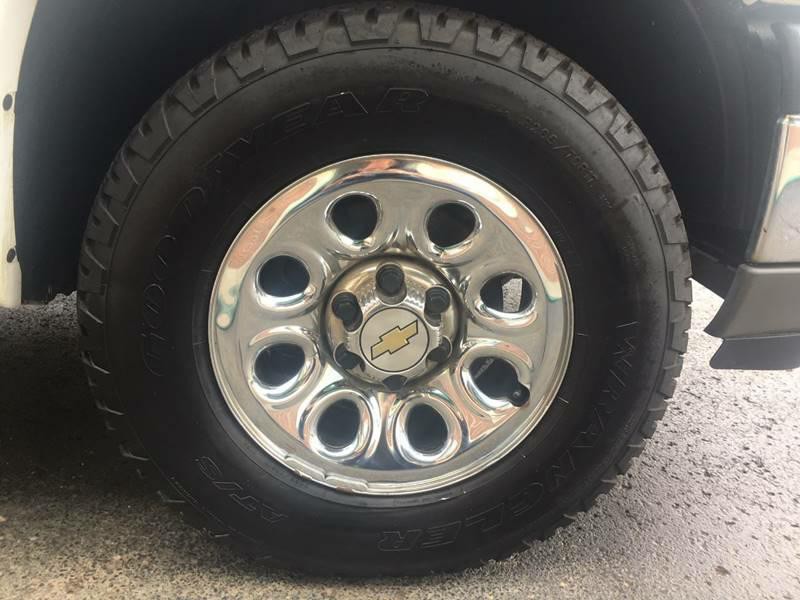 2005 Chevrolet Silverado 1500 Image 10