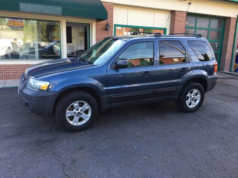 2005 Ford Escape Image 1
