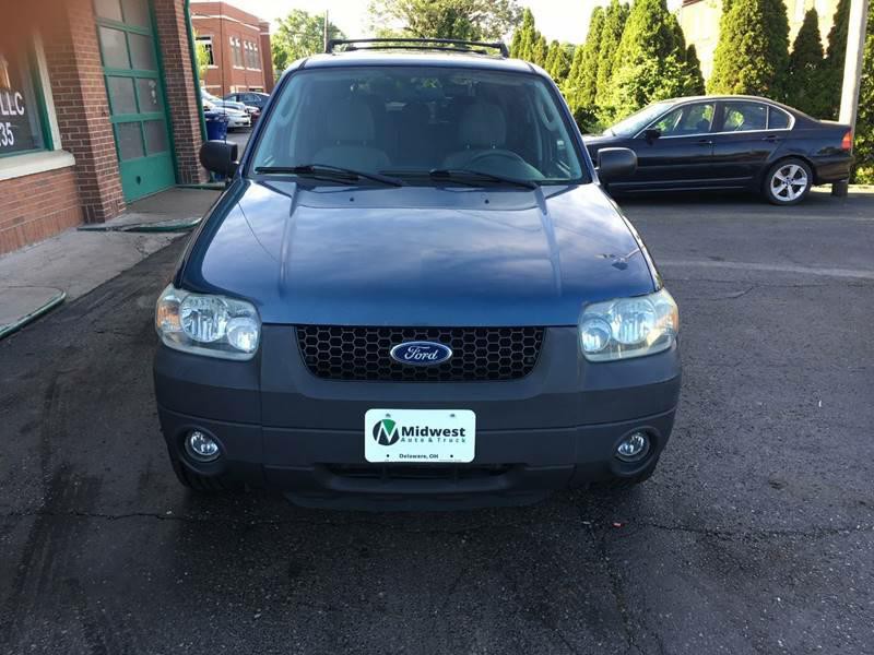 2005 Ford Escape Image 2