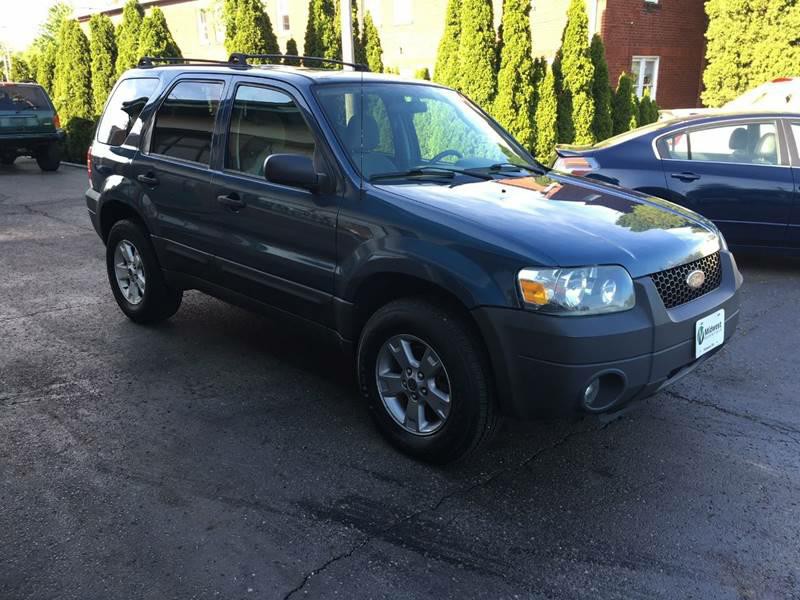 2005 Ford Escape Image 3