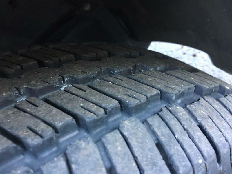 2005 Ford Escape Image 11