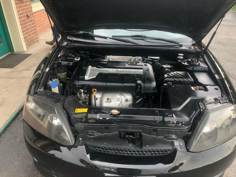 2006 Hyundai Tiburon Image 12