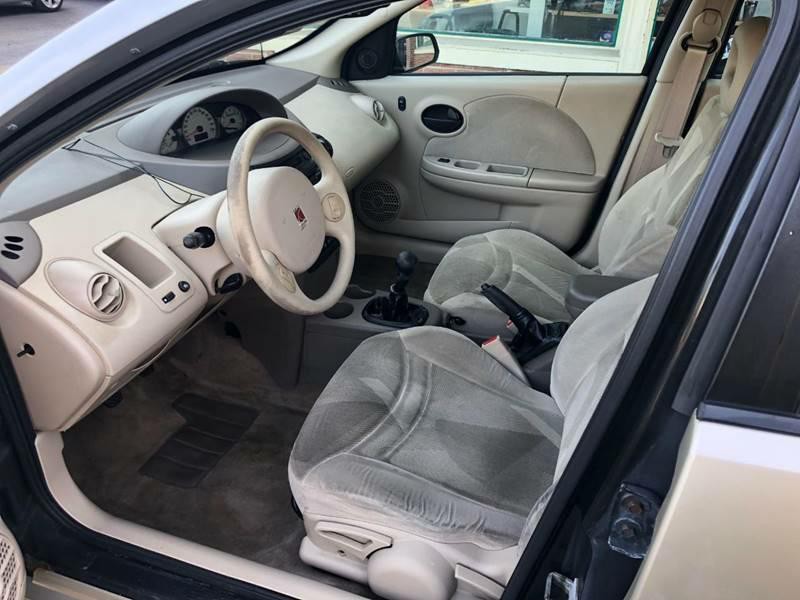 2003 Saturn ION Image 10