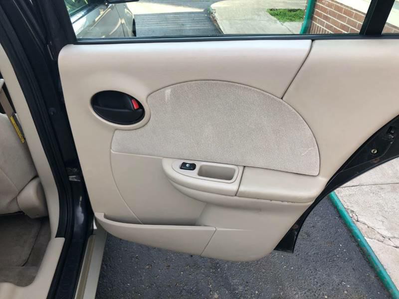 2003 Saturn ION Image 14