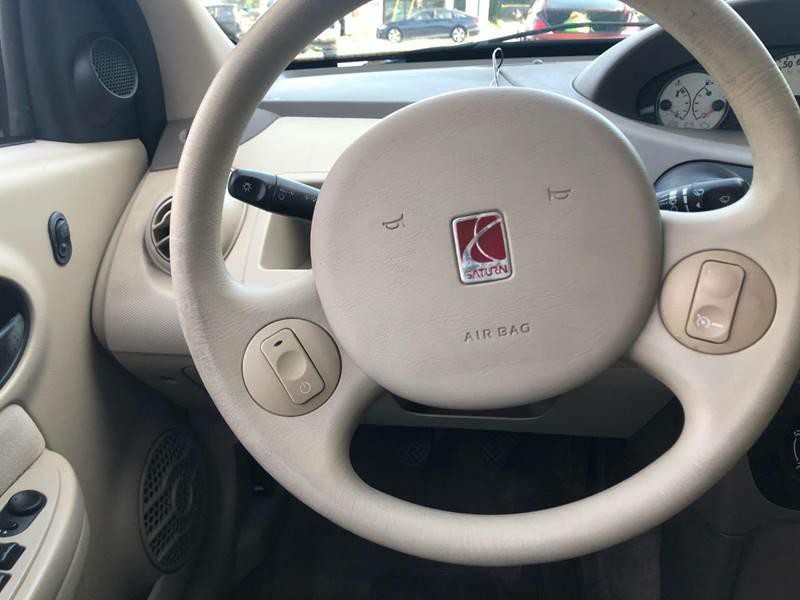 2003 Saturn ION Image 17