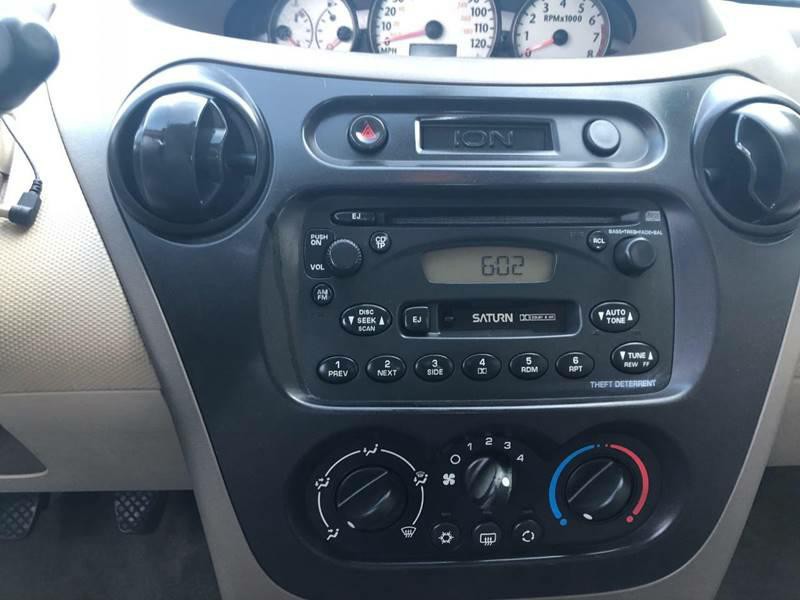 2003 Saturn ION Image 18
