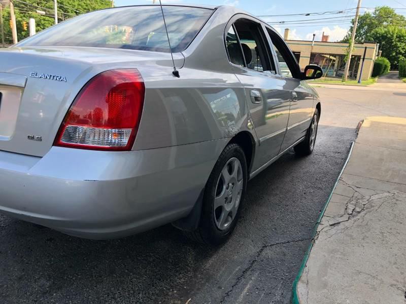 2002 Hyundai Elantra Image 5