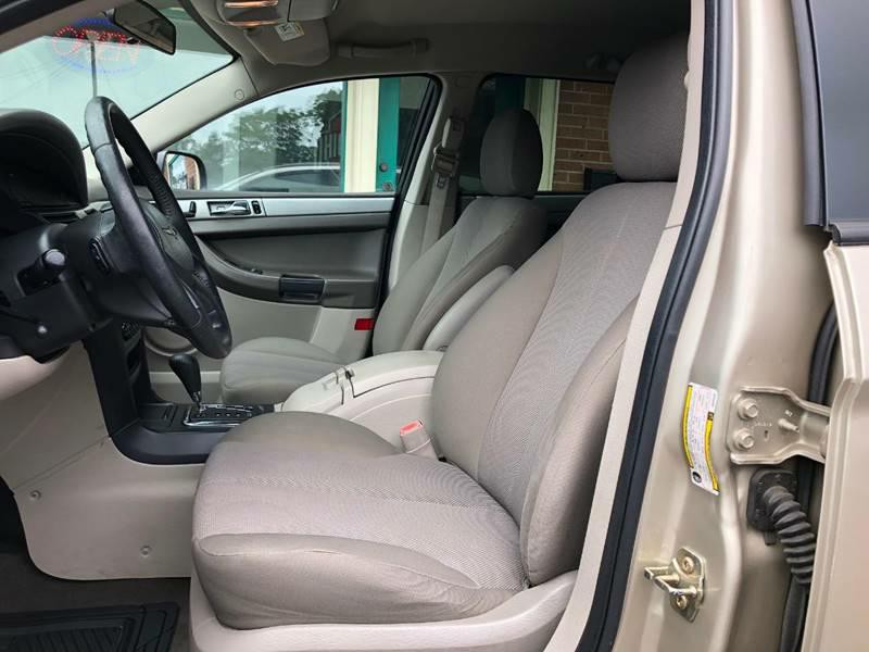 2005 Chrysler Pacifica Image 8