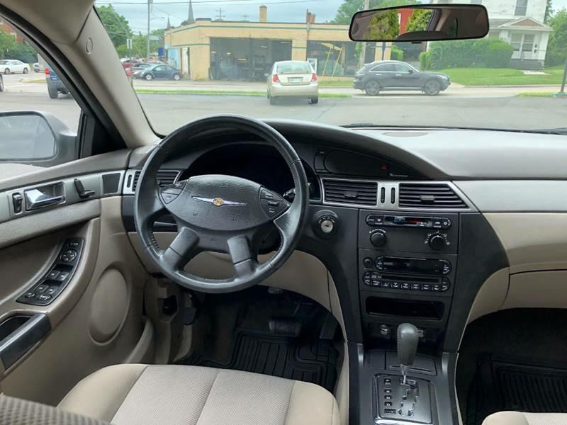 2005 Chrysler Pacifica Image 9