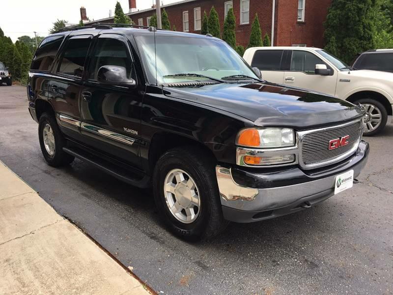 2004 GMC Yukon Image 3