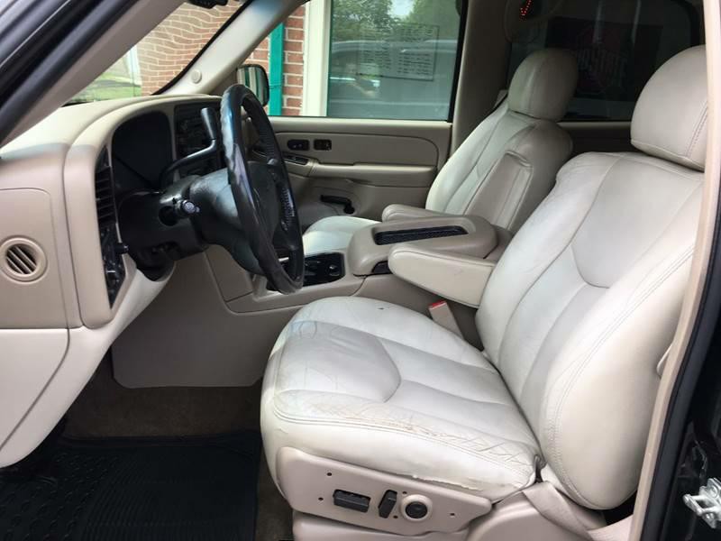 2004 GMC Yukon Image 7