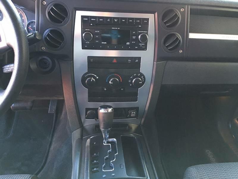 2008 Jeep Commander Image 9