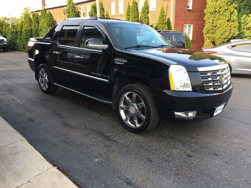 2008 Cadillac Escalade Image 3