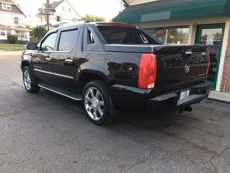 2008 Cadillac Escalade Image 8