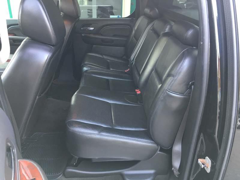 2008 Cadillac Escalade Image 15