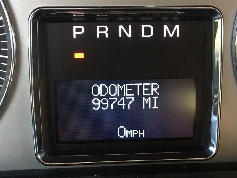 2008 Cadillac Escalade Image 18