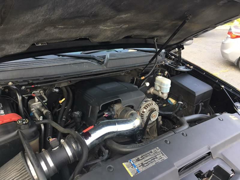2008 Cadillac Escalade Image 19