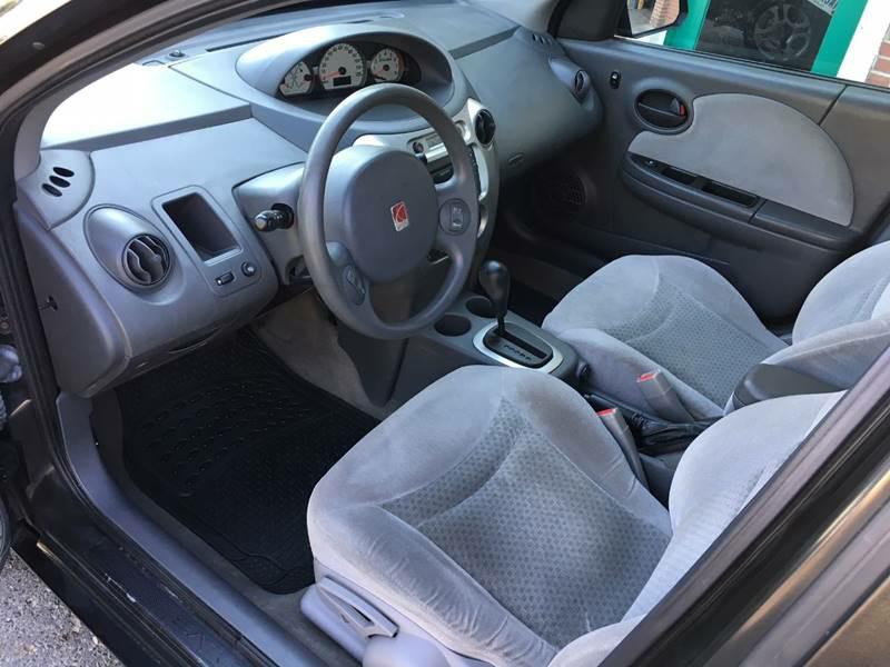 2004 Saturn ION Image 9