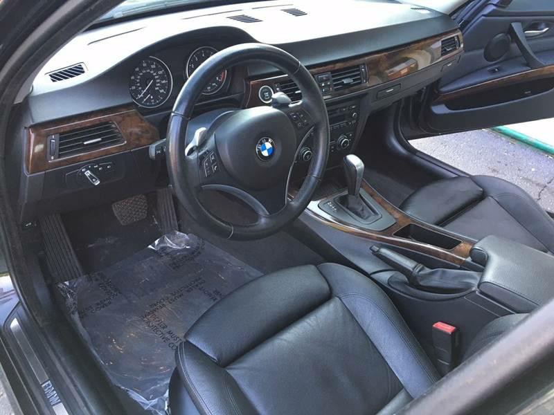 2010 BMW 3 Series Image 16