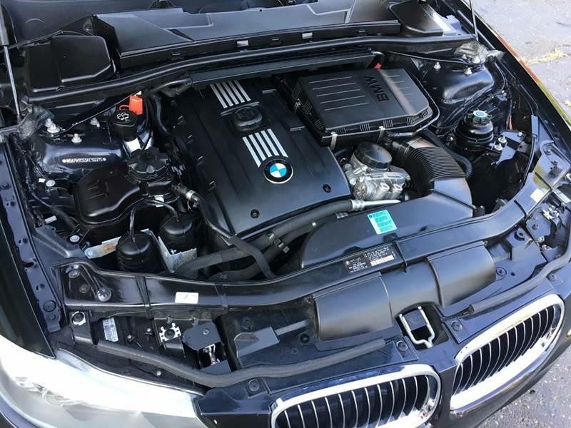2010 BMW 3 Series Image 24