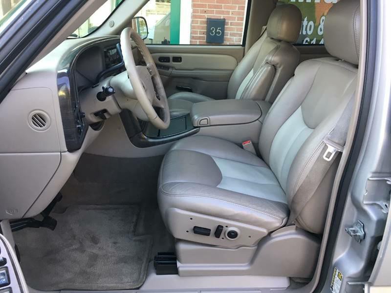 2004 GMC Yukon Image 10