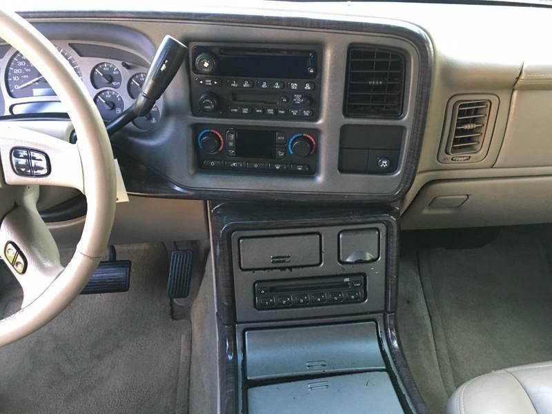 2004 GMC Yukon Image 13