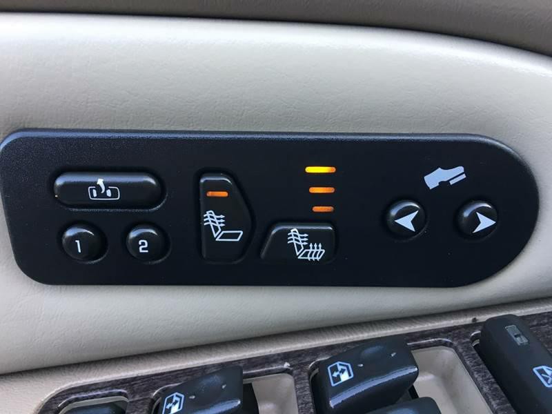 2004 GMC Yukon Image 15