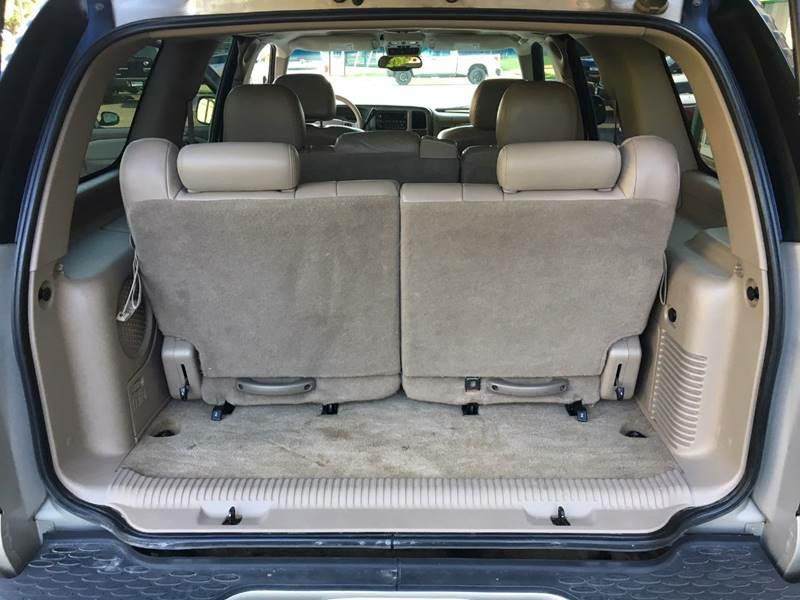 2004 GMC Yukon Image 19