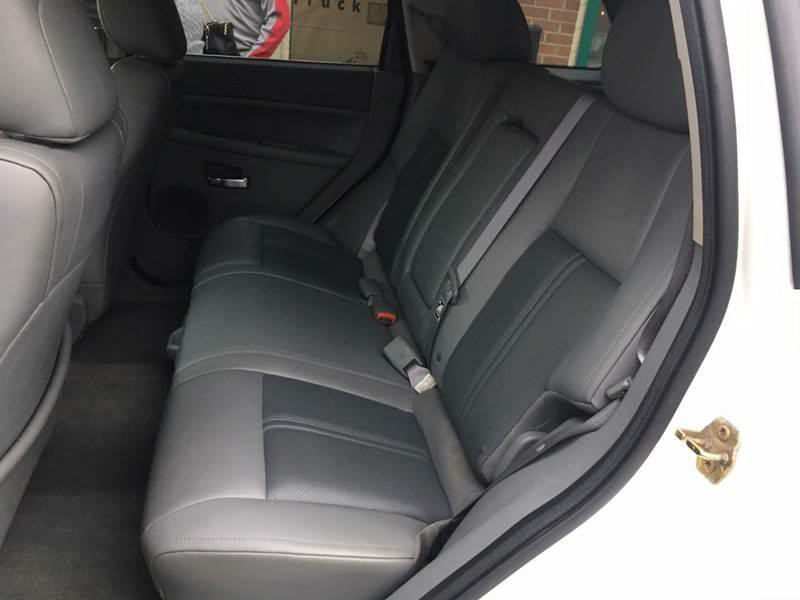 2006 Jeep Grand Cherokee Image 13