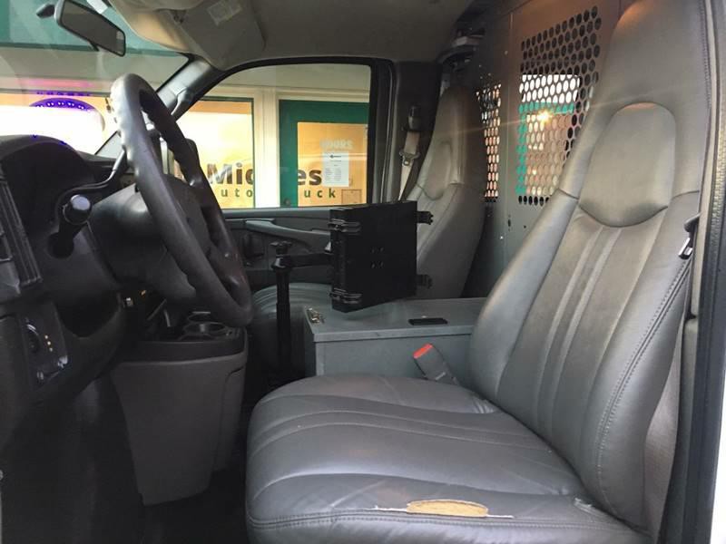 2006 Chevrolet Express Image 8