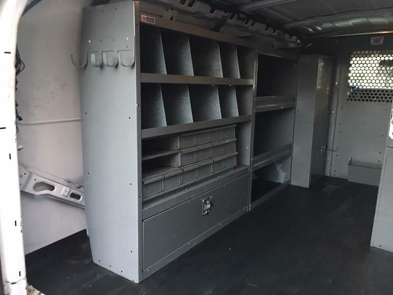 2006 Chevrolet Express Image 10