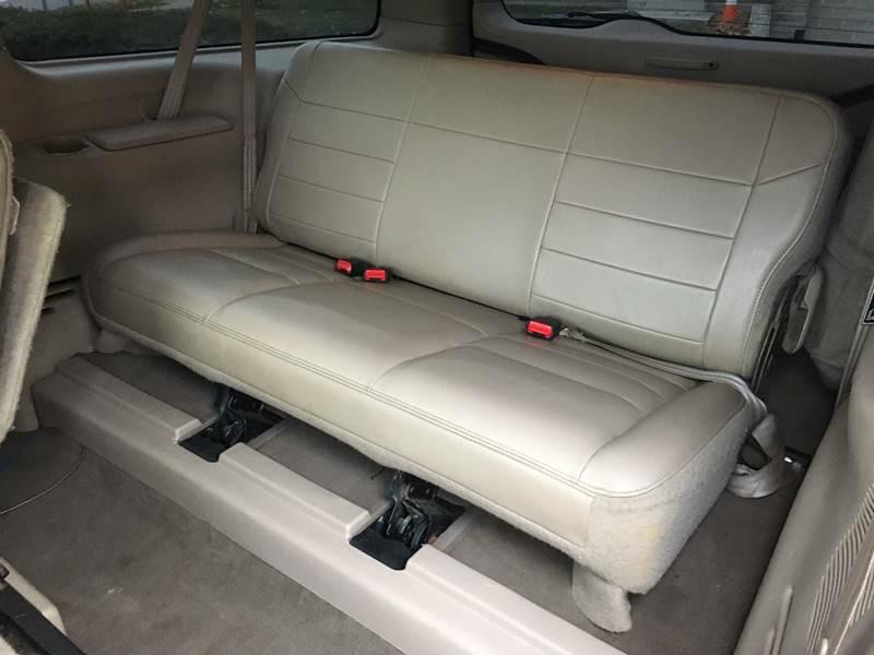2003 Ford Excursion Image 14