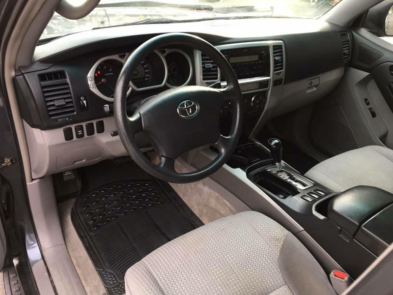 2004 Toyota 4Runner Image 10