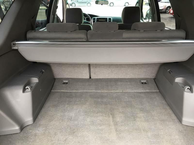 2004 Toyota 4Runner Image 14