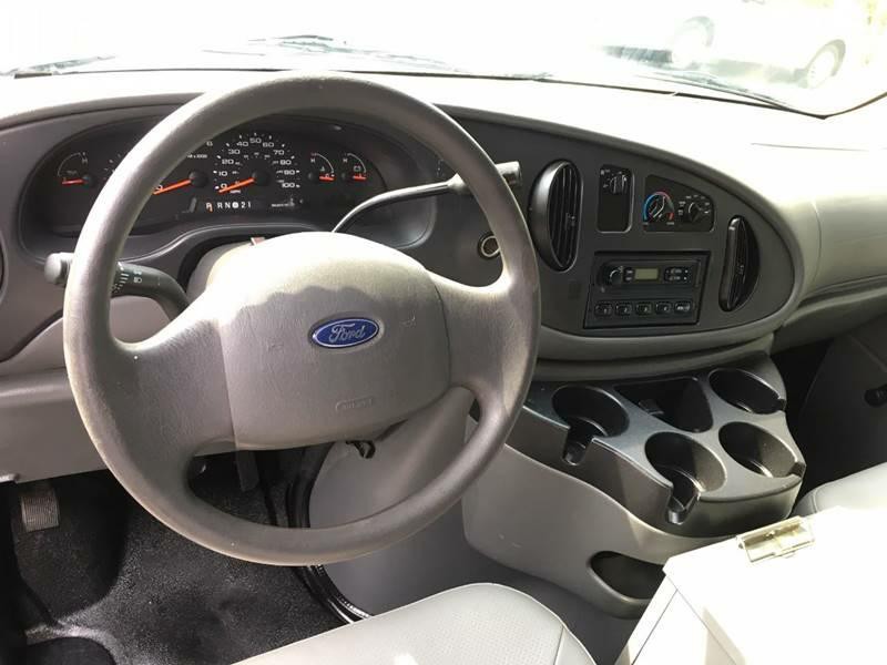2006 Ford E-Series Image 11