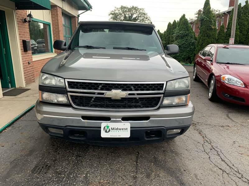 2006 Chevrolet Silverado 1500 Image 2