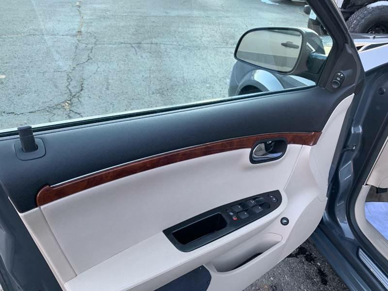 2007 Saturn Aura Image 10