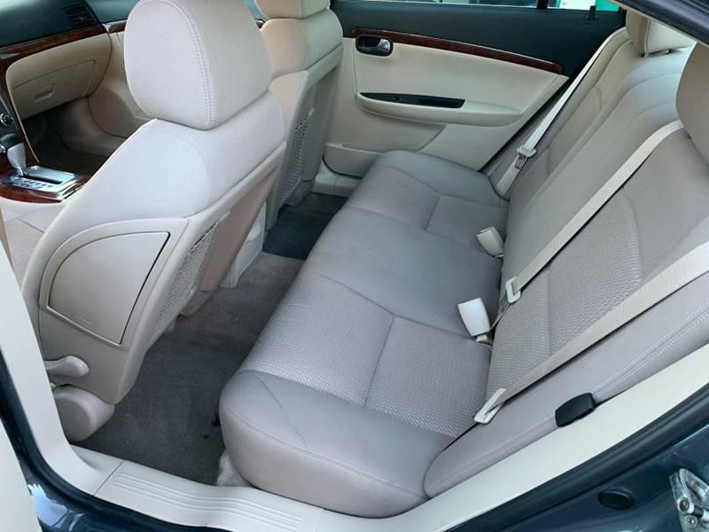 2007 Saturn Aura Image 11
