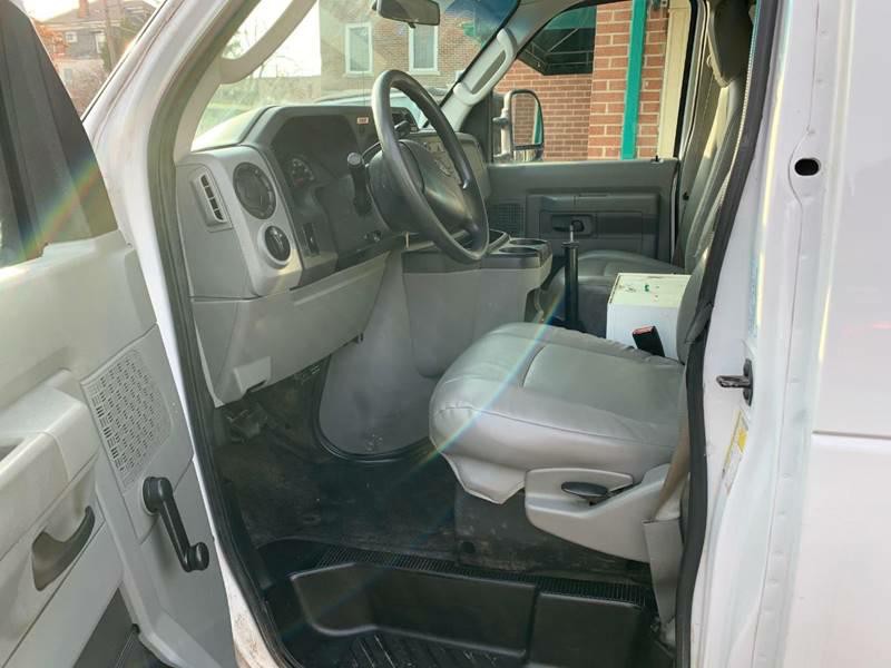 2009 Ford E-Series Image 7
