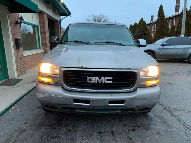 2002 GMC Sierra 2500 Image 2