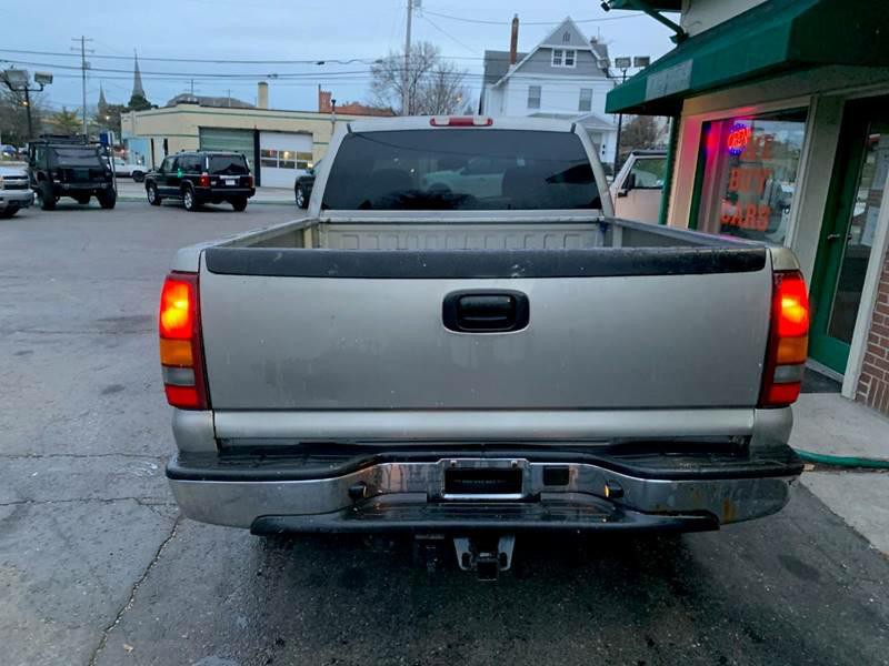 2002 GMC Sierra 2500 Image 6